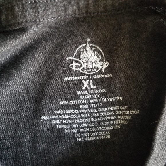 Disney Mickey's Not So Scary Halloween Party 2019 T-shirt - Picture 4 of 4